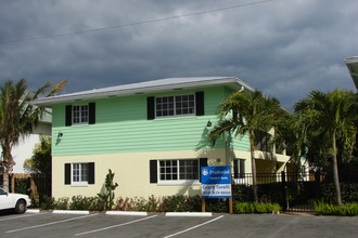 45 SE 7th Ave in Delray Beach, FL - Building Photo - Building Photo