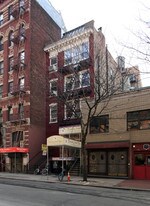 146 W 4th St in New York, NY - Building Photo