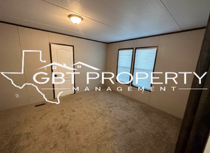 6225 N Oklahoma Trail in Granbury, TX - Building Photo - Building Photo