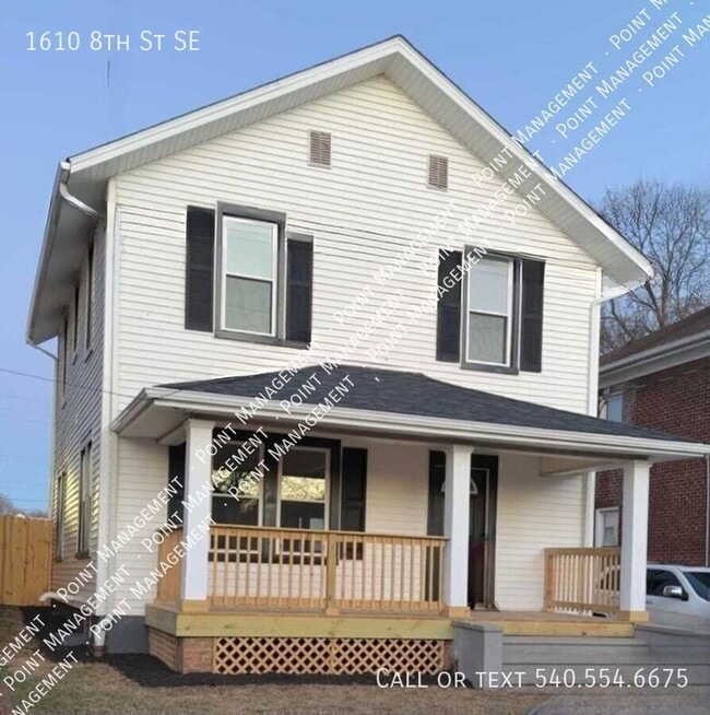 property at 1610 8th St SE