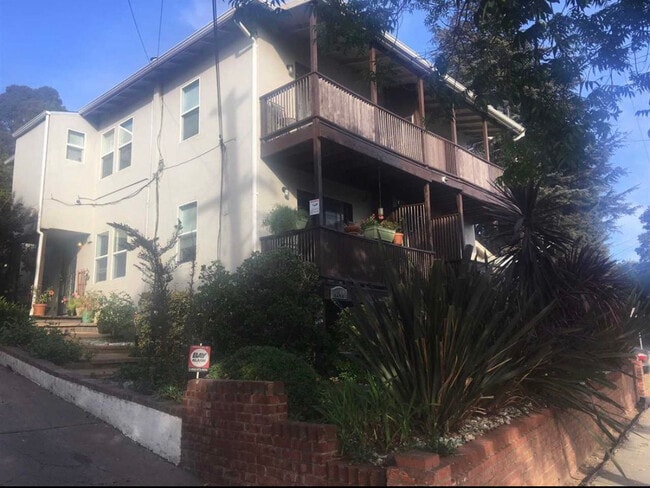 property at 4844 Daisy St