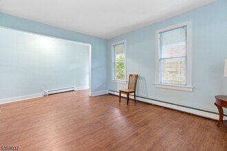 82 Bergen Ave in Ridgefield Park, NJ - Building Photo - Building Photo