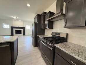 4825 Suelo Rd in Fitchburg, WI - Building Photo - Building Photo