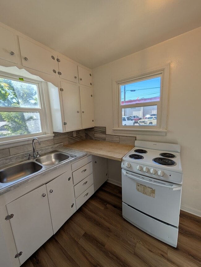 343 S 4th Ave in Pocatello, ID - Building Photo - Building Photo