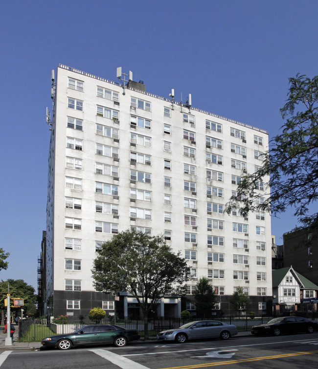 Surrey Tower in Brooklyn, NY - Building Photo - Building Photo