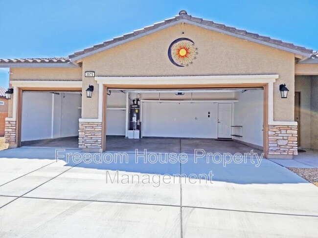 3575 E Wallowa Dr in Pahrump, NV - Building Photo - Building Photo
