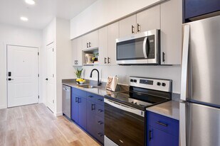 The Lawrence Apartments in Portland, OR - Building Photo