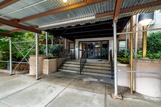 The Forester in Forest Hills, NY - Building Photo - Building Photo