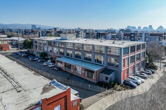Besler Building in Emeryville, CA - Foto de edificio - Building Photo