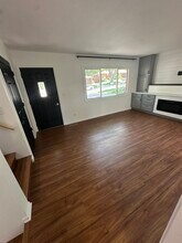 221 Wedgewood Dr in Lincoln, NE - Building Photo - Building Photo