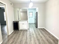 8229 Kingsbrook Rd photo'