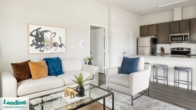 8200 Clarksprings Dr in Dallas, TX - Building Photo - Building Photo