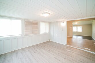 8501 E 91 St in Kansas City, MO - Building Photo - Building Photo