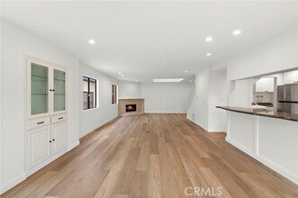 405 Heliotrope Ave in Newport Beach, CA - Building Photo - Building Photo