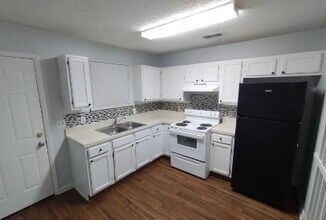 5123 Westchase Ct, Unit 3 in Jacksonville, FL - Building Photo - Building Photo