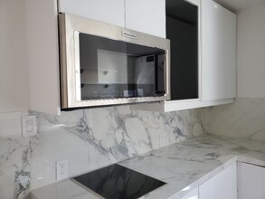 3004 Kelton Ave in Los Angeles, CA - Building Photo - Building Photo