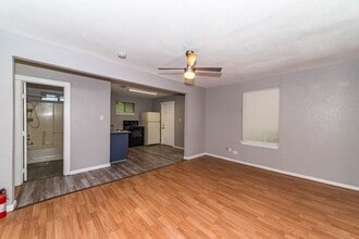 508 Bee St in San Antonio, TX - Building Photo - Building Photo