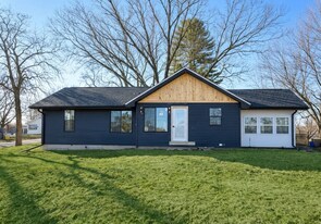 3101 Shadyside Dr in Stoughton, WI - Building Photo