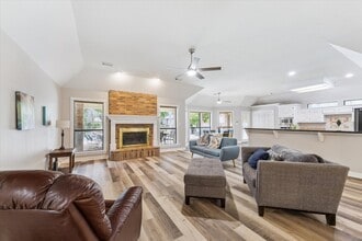 23818 Pin Oak Dr in Spring, TX - Building Photo - Building Photo