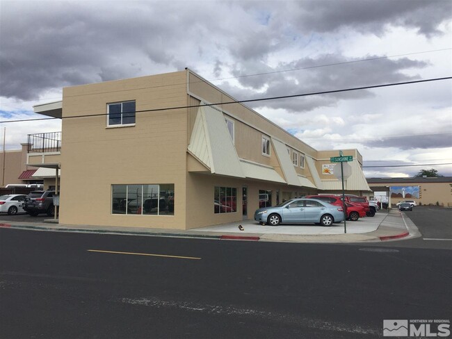 478 Sunshine Ln in Reno, NV - Building Photo - Building Photo