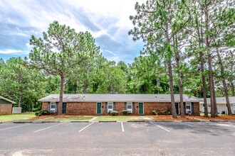 Southwick Apartments in Southern Pines, NC - Building Photo - Building Photo