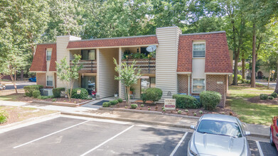 Foxcroft I in Hampton, VA - Foto de edificio - Building Photo