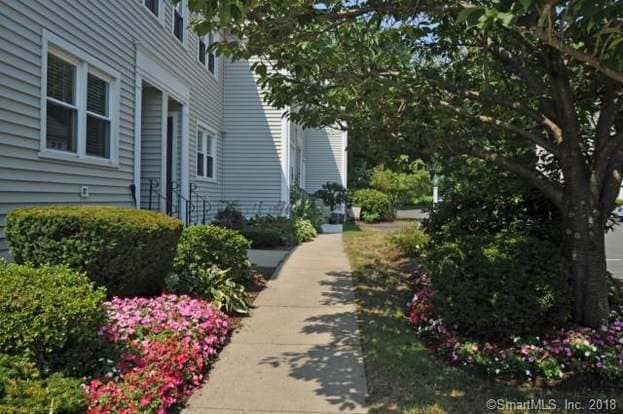 65 Ellsworth St, Unit 65 Ellsworth Street unit in Bridgeport, CT - Building Photo - Building Photo