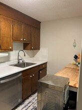 3 Hallmark Gdns, Unit Unit 10 in Burlington, MA - Building Photo - Building Photo