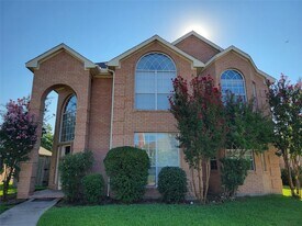 7020 Goldenrod Dr, Unit 21 in Plano, TX - Building Photo