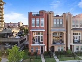 1390 Arch Pl in Dallas, TX - Building Photo