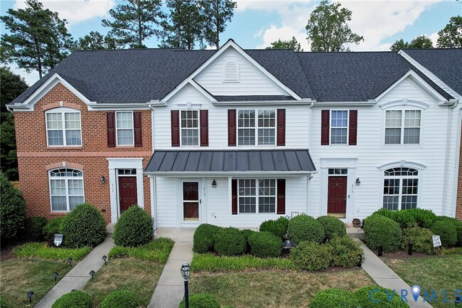property at 315 Kingscote Ln