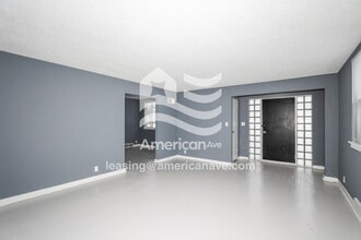 1223 Portage Ave in South Bend, IN - Foto de edificio - Building Photo