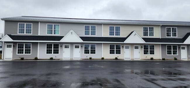 363 Delaware St, Unit 1 in Tonawanda, NY - Building Photo - Building Photo