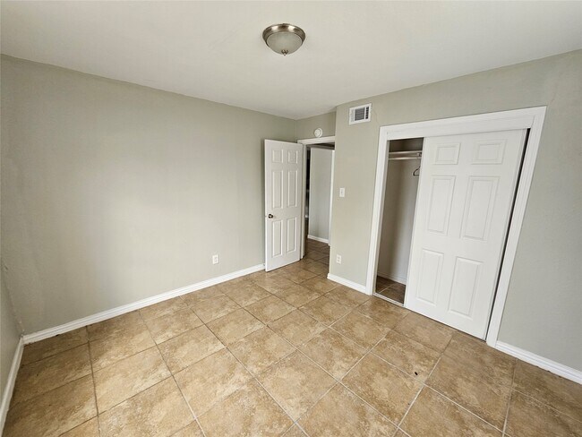 1500 Oleander in La Marque, TX - Building Photo - Building Photo