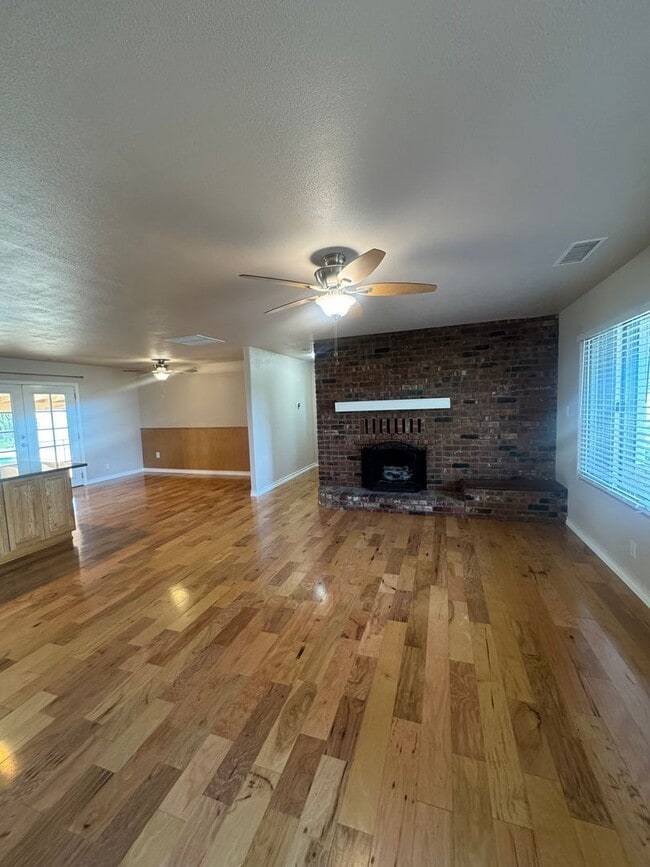 21421 Old 44 Dr in Redding, CA - Building Photo - Building Photo