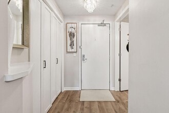 640 Main St N in Stillwater, MN - Foto de edificio - Building Photo