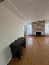 11021 S Hoover St, Unit 4K-PH52 in Los Angeles, CA - Building Photo - Building Photo