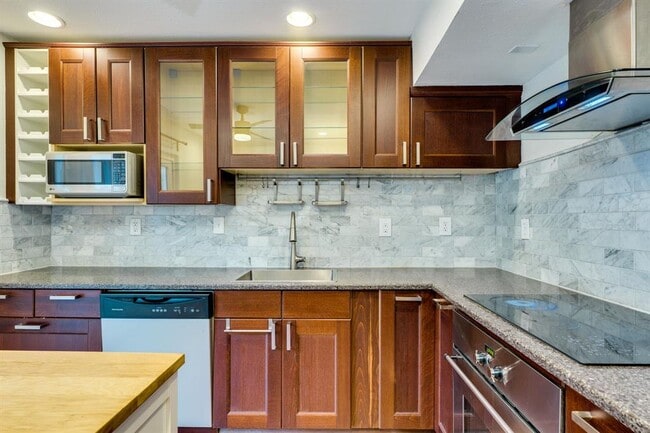 7409 Shadow Hill Dr in Austin, TX - Building Photo - Building Photo