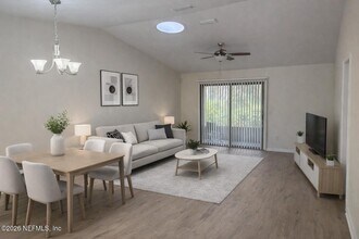 7620 Baymeadows Cir W in Jacksonville, FL - Building Photo - Building Photo