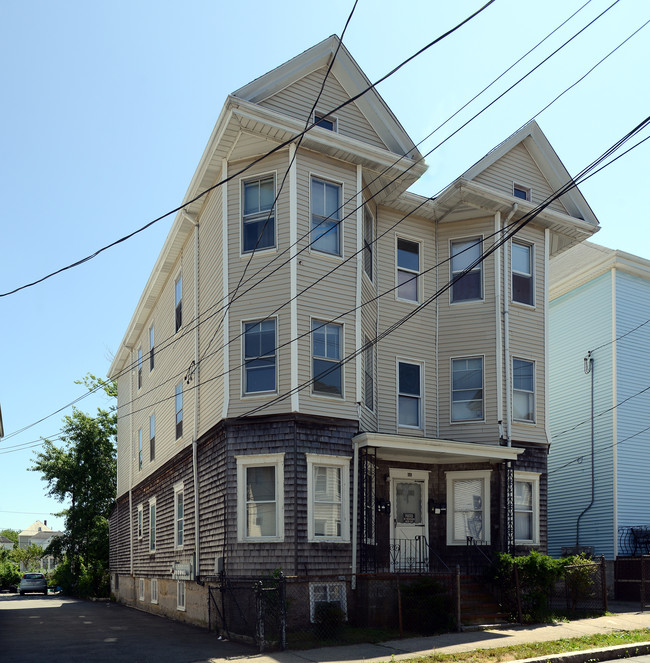 66 Deane St in New Bedford, MA - Building Photo - Building Photo