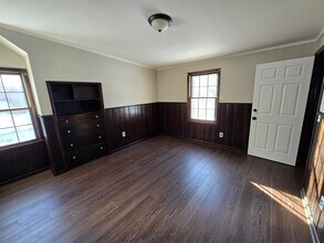 1305 Collegewood St in Ypsilanti, MI - Building Photo - Building Photo