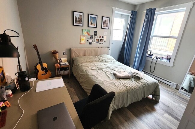 2105 Rue Saint-Timothée in Montréal, QC - Building Photo - Building Photo