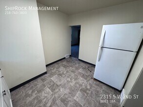 2315.5 W 2nd St in Duluth, MN - Building Photo - Building Photo