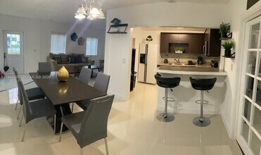 3670 SW 12th St in Miami, FL - Building Photo - Building Photo