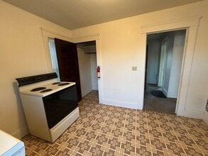 123 College Ave in Grove City, PA - Building Photo - Building Photo