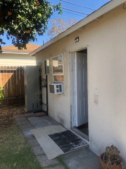 5707 Candlewood St-Unit -BACK in Lakewood, CA - Building Photo