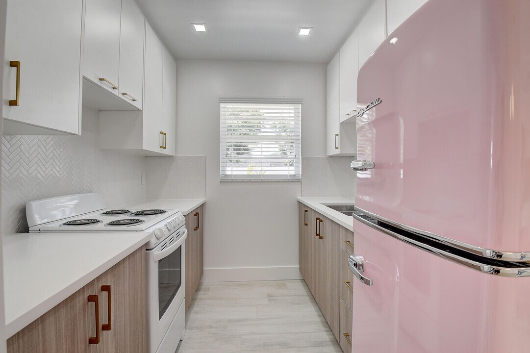 502 N H St in Lake Worth Beach, FL - Building Photo