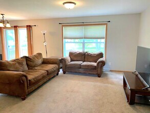 3623 Starview Dr in Cedar Falls, IA - Building Photo - Building Photo