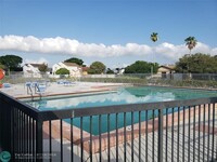 9790 W Elm Ln in Miramar, FL - Building Photo - Building Photo