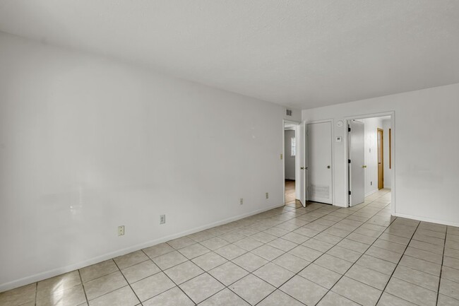 419 10th St S in Columbus, MS - Foto de edificio - Building Photo